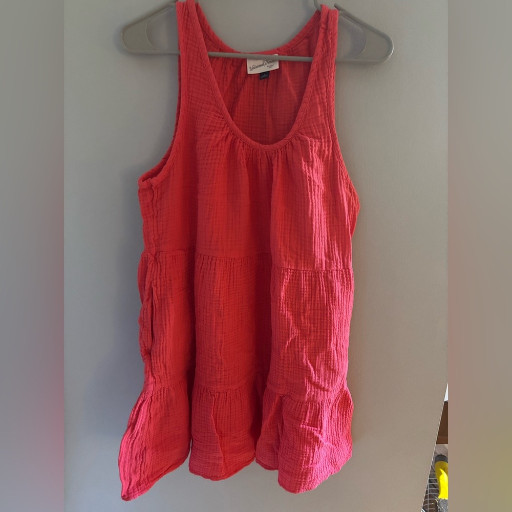 Sleeveless Dress with Pockets! Pretty Coral Color! Size Large